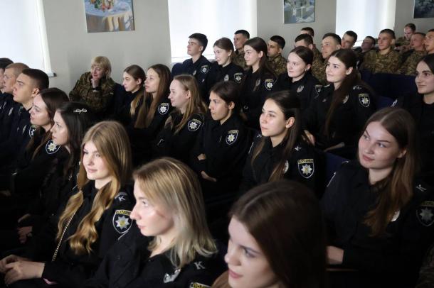 «Гумор в погонах»: курсанти НАВС і Нацгвардії об’єдналися на сцені