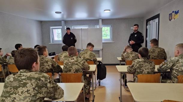 Профорієнтаційна зустріч з ліцеїстами: курсант Нікіта Лозовицький - про досвід навчання та власний шлях до академії