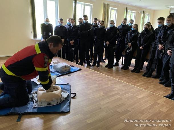 Для здобувачів вищої освіти ННІ № 1 НАВС проведено заняття з домедичної допомоги